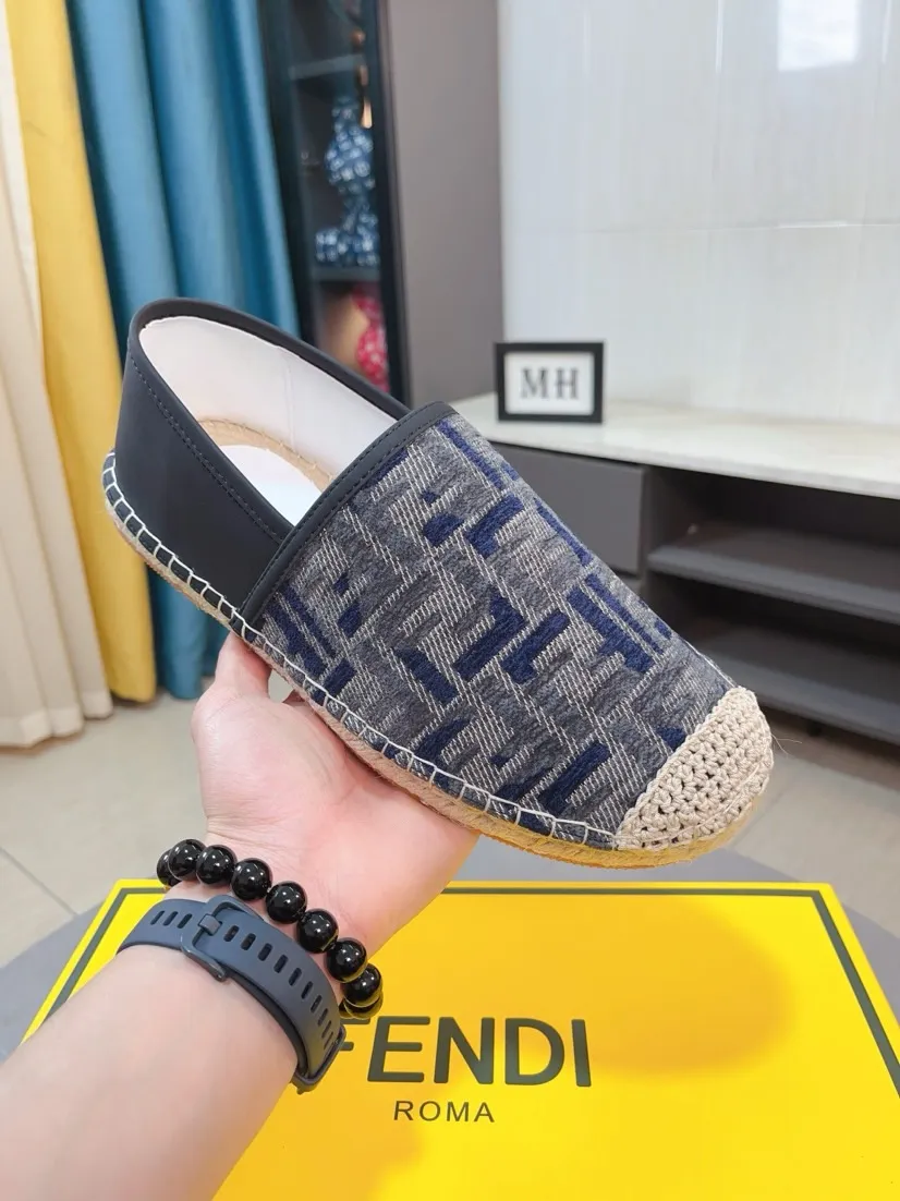 Men's shoes 💰400🌸🌸[FENDI] Fendi 💫Men's latest slip-on Loaf casual shoes ✔️The original one-to-one replica is available at the counter at the same time🏍️Fabrics: Italian imported fabrics, pure hand-pulled threads, raw rubber breathable and non-slip outsole, lining breathable and comfortable lambskin, density 100% comfortable, original rubber outsole wear-resistant ✔️Code number: 38-44, you deserve it, (Note: 45 can be customized, non-refundable and non-exchangeable)
